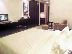 Imagen de la habitación del Hotel Hundred Centuries. Foto 3