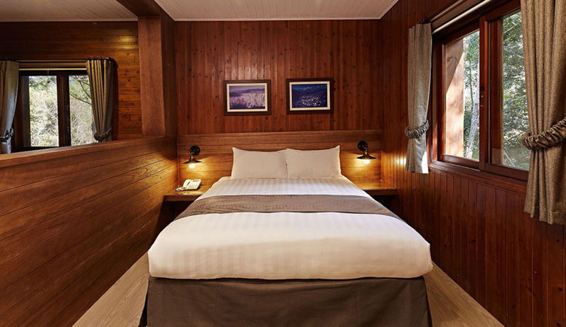 Imagen del bar/restaurante del Hotel Hung's Mansion Basian Villas. Foto 5