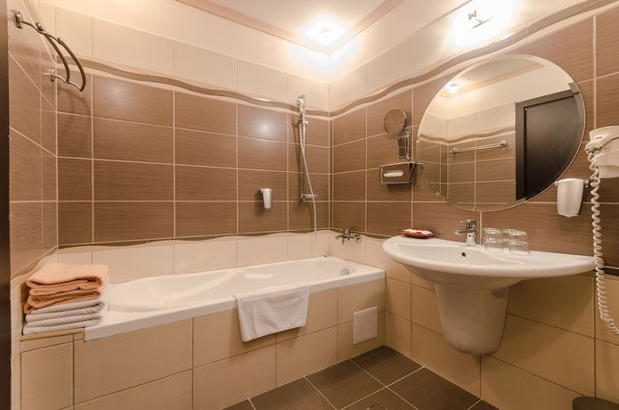 Imagen de la habitación del Hotel Hunguest Apollo. Foto 7