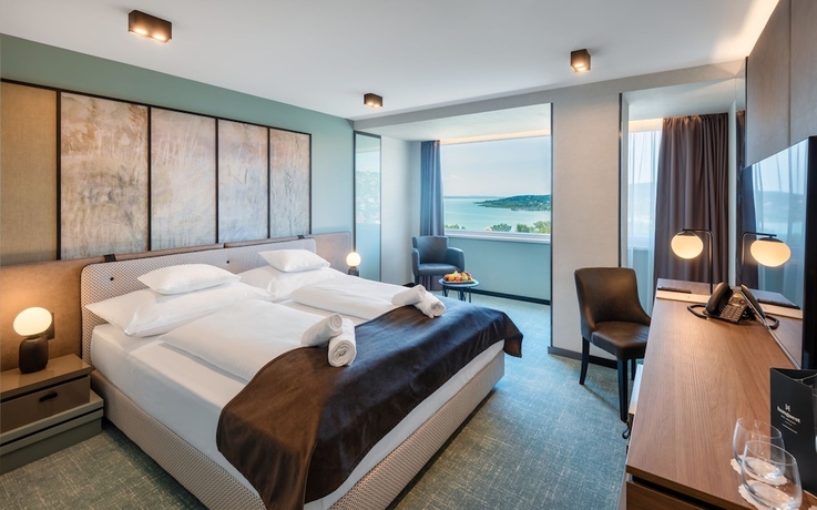 Imagen de la habitación del Hotel Hunguest B&Aacute;L Resort. Foto 5