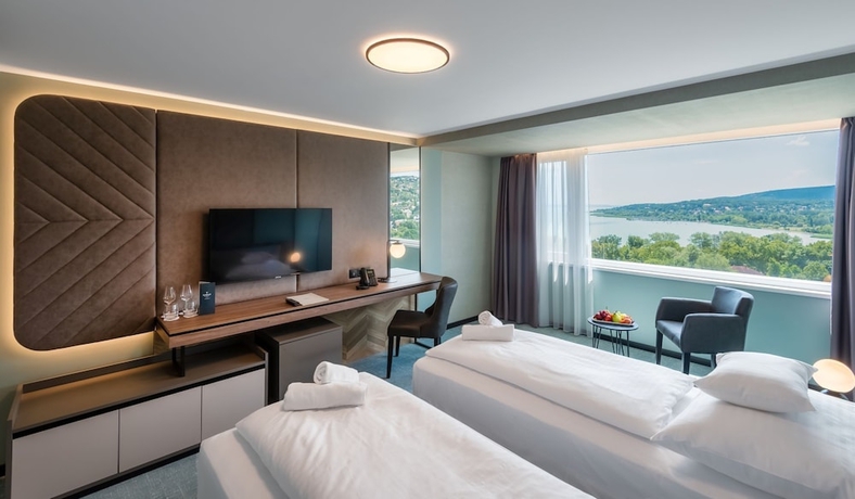 Imagen de la habitación del Hotel Hunguest B&Aacute;L Resort. Foto 9