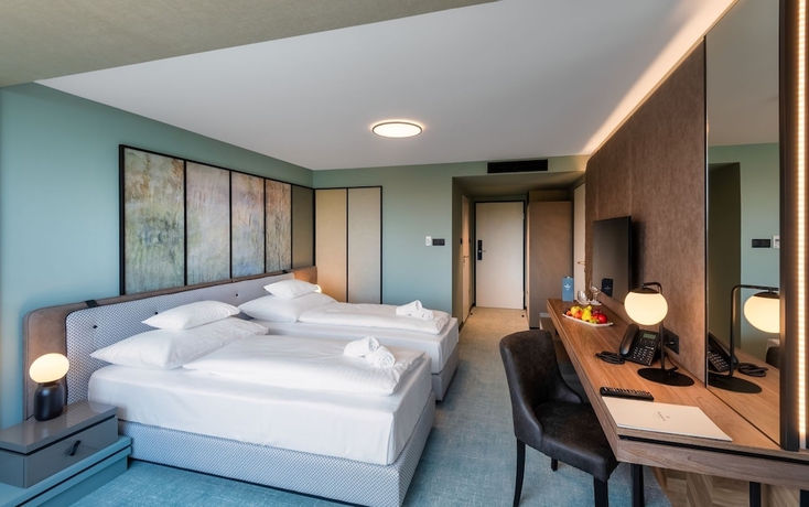 Imagen de la habitación del Hotel Hunguest B&Aacute;L Resort. Foto 10