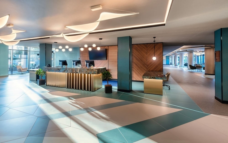 Imagen de los interiores del Hotel Hunguest B&Aacute;L Resort. Foto 16