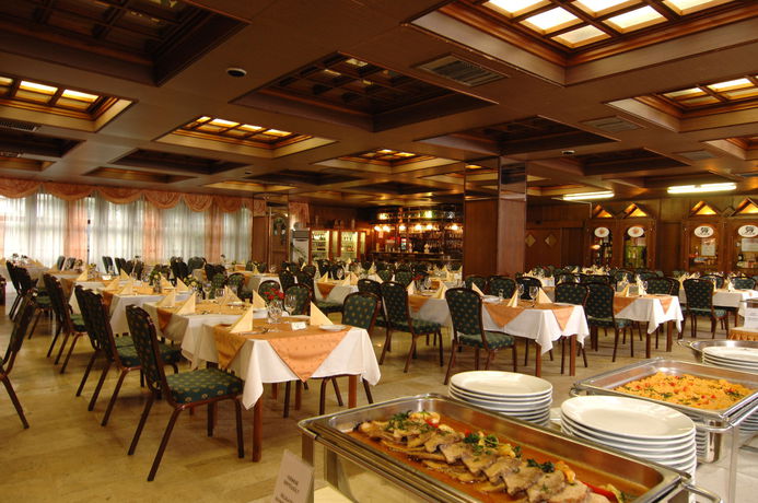 Imagen de los interiores del Hotel Hunguest Flora. Foto 12