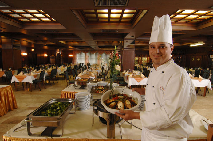 Imagen de los interiores del Hotel Hunguest Flora. Foto 13