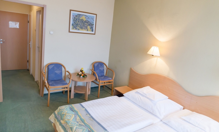 Imagen de la habitación del Hotel Hunguest Helios. Foto 4