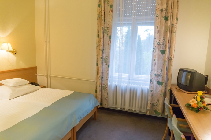 Imagen de la habitación del Hotel Hunguest Helios. Foto 7