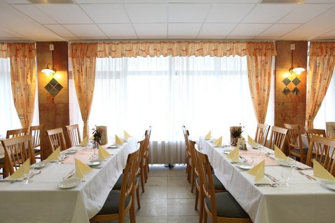 Imagen del bar/restaurante del Hotel Hunguest Panorama. Foto 3