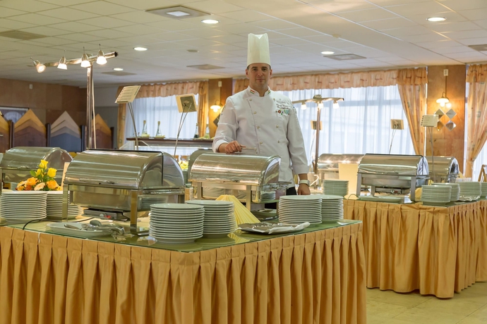 Imagen del bar/restaurante del Hotel Hunguest Panorama. Foto 6