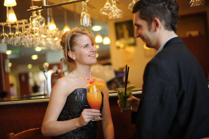 Imagen de la piscina del Hotel Hunguest R&eacute;pce Gold. Foto 14