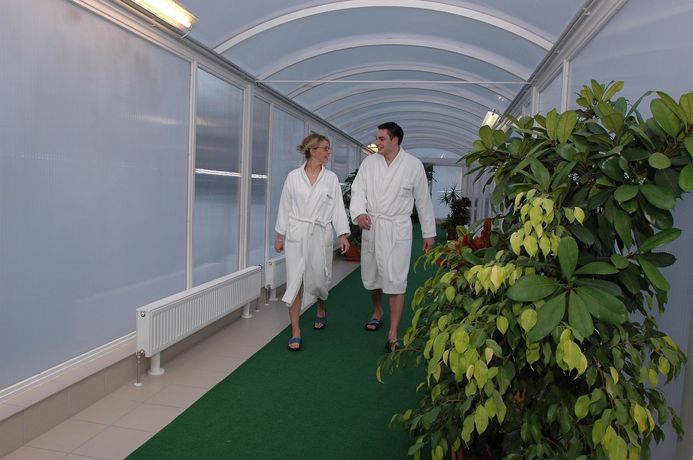 Imagen de los exteriores del Hotel Hunguest R&eacute;pce Gold. Foto 12