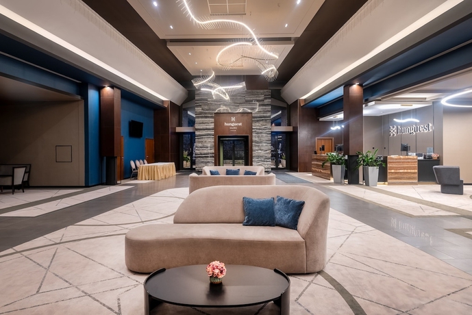 Imagen de los interiores del Hotel Hunguest Saliris. Foto 13