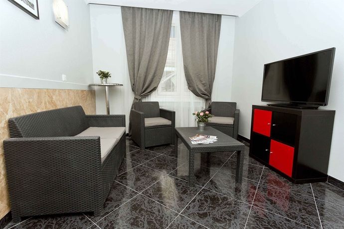 Imagen del bar/restaurante del Hotel Huni. Foto 4