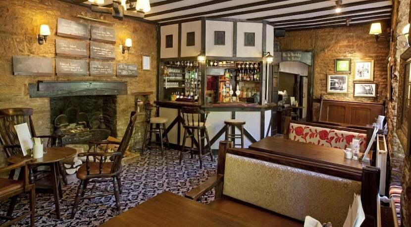 Imagen general del Hotel Hunters Hall Tetbury by Greene King Inns. Foto 6