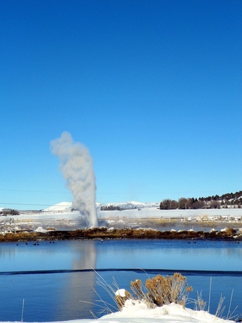 Imagen de los exteriores del Hotel Hunters Hot Springs Resort. Foto 11