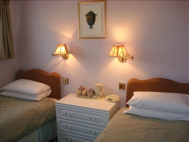 Imagen de la habitación del Hotel Hunters Lodge, Southampton. Foto 2