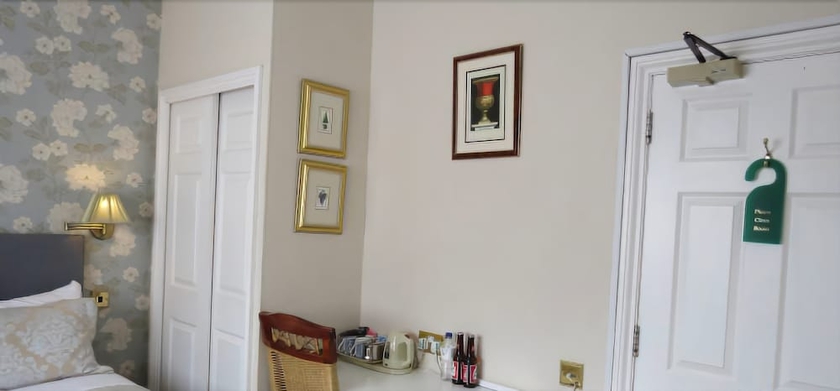 Imagen de la habitación del Hotel Hunters Lodge, Southampton. Foto 12