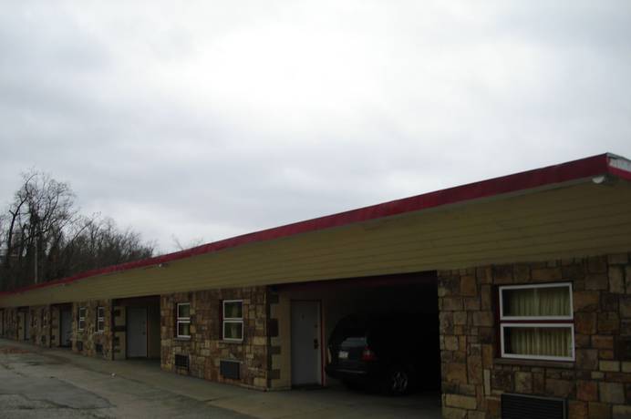 Imagen de los exteriores del Hotel Huntingdon Inn. Foto 17