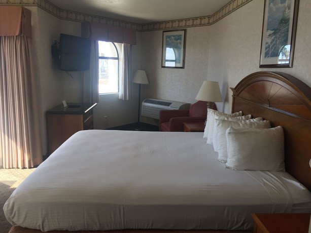 Imagen de la habitación del Hotel Huntington Beach Inn. Foto 2