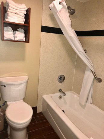 Imagen de la habitación del Hotel Huntington Beach Inn. Foto 8