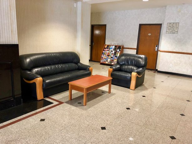 Imagen de los interiores del Hotel Huntington Beach Inn. Foto 19