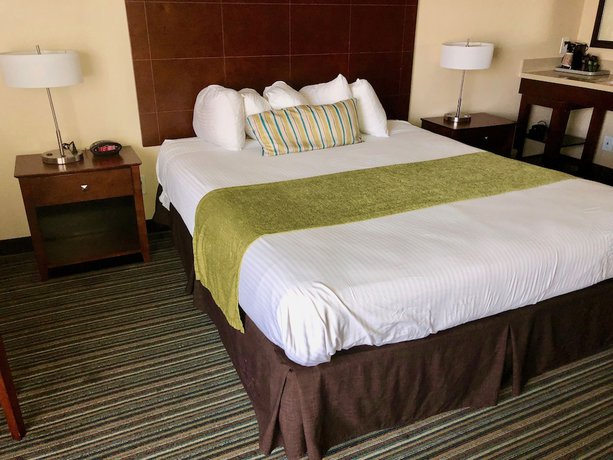 Imagen de la habitación del Hotel Huntington Beach Inn. Foto 17