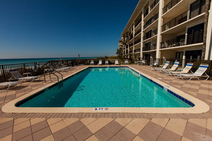Imagen de los exteriores del Hotel Huntington By The Sea By Sterling Resorts. Foto 12