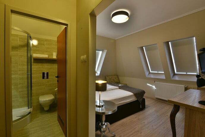 Imagen de la habitación del Hotel Hunyadi, Gyor. Foto 13