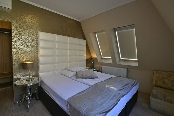 Imagen de la habitación del Hotel Hunyadi, Gyor. Foto 15