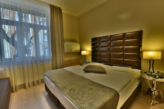Imagen de la habitación del Hotel Hunyadi, Gyor. Foto 17