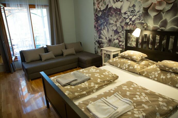 Imagen general del Hotel Hunyadi Panzió- Apartmanház. Foto 5