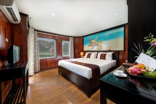 Imagen de la habitación del Hotel Huong Hai Sealife Cruise. Foto 7