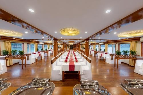 Imagen general del Hotel Huong Hai Sealife Cruise. Foto 3