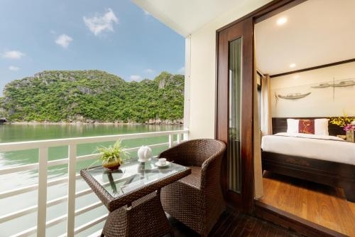 Imagen general del Hotel Huong Hai Sealife Cruise. Foto 4