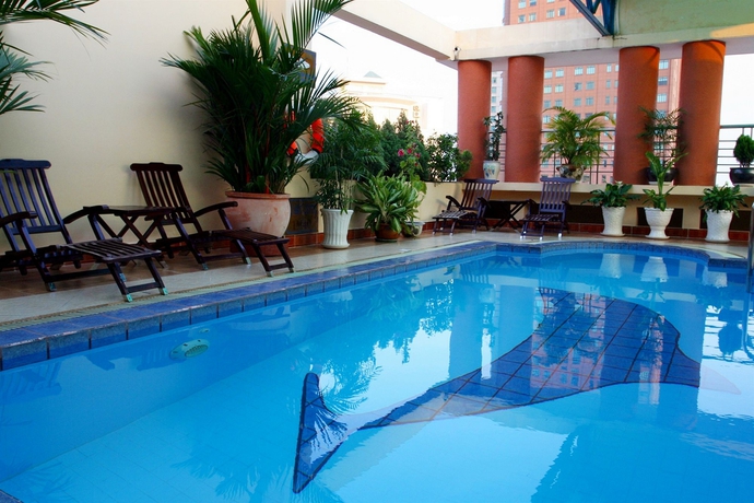 Imagen de la piscina del Hotel Huong Sen. Foto 15