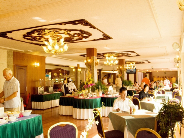 Imagen del bar/restaurante del Hotel Huong Sen. Foto 3