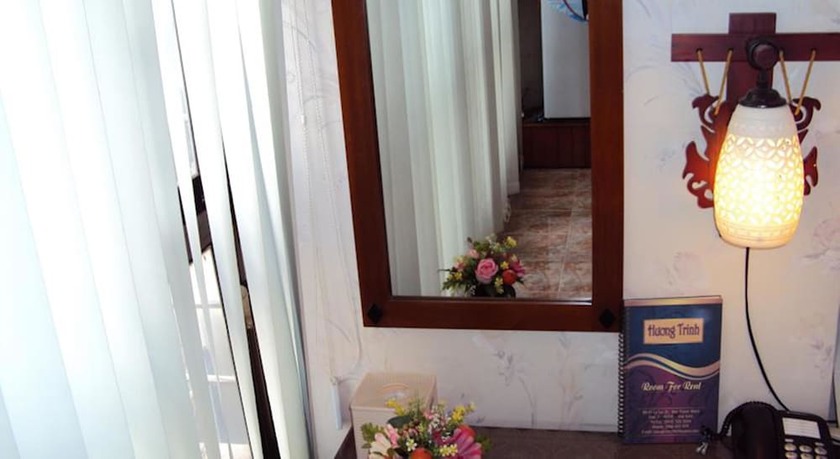 Imagen de los interiores del Hotel Huong Trinh. Foto 12