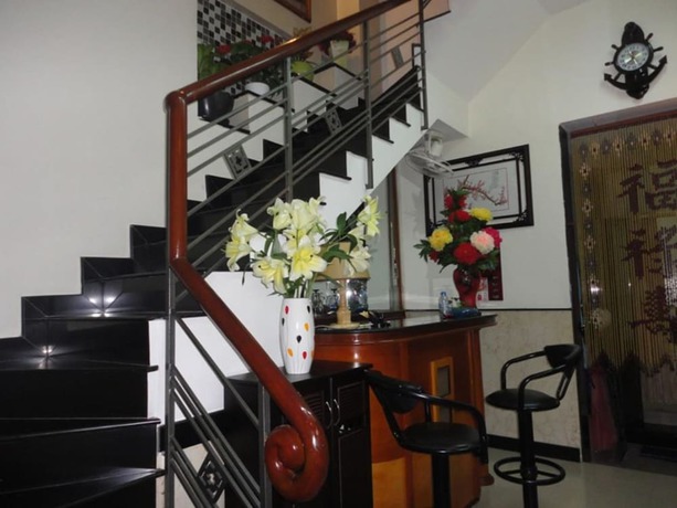 Imagen de los interiores del Hotel Huong Trinh. Foto 13