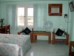 Imagen de la habitación del Hotel Hupin Nyaung Shwe. Foto 4