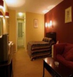 Imagen general del Hotel Hurtwood Inn. Foto 3