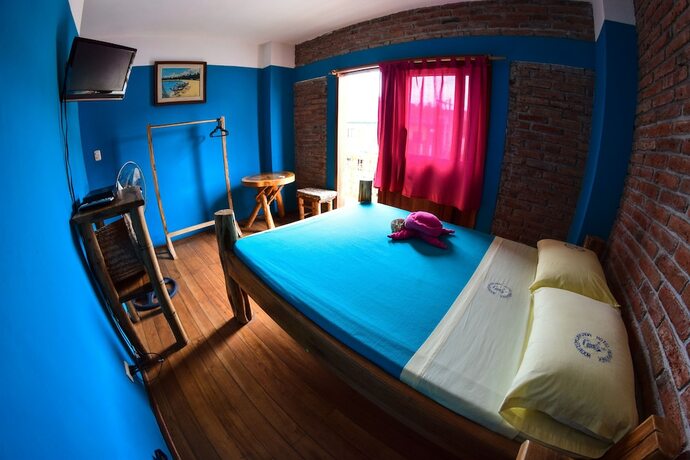 Imagen de la habitación del Hotel Hurvinek. Foto 14