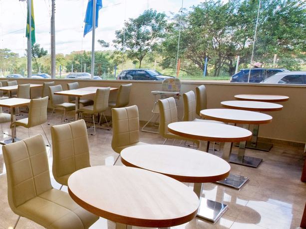 Imagen del bar/restaurante del Hotel Hus Dourados. Foto 4