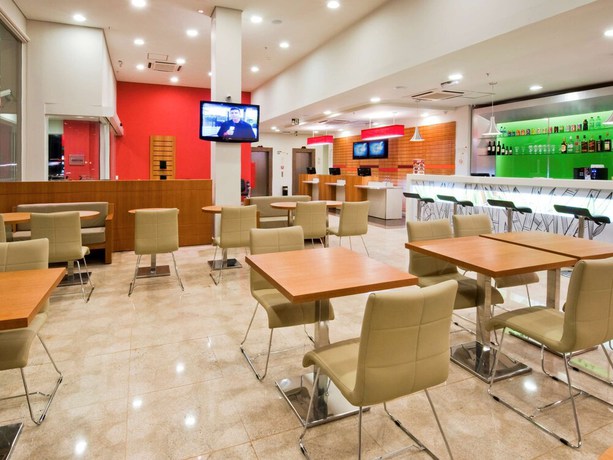 Imagen del bar/restaurante del Hotel Hus Dourados. Foto 5