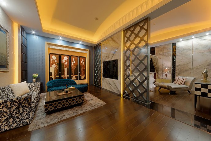 Imagen de la habitación del Hotel Husan motel. Foto 11