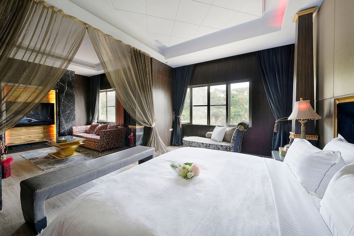 Imagen de la habitación del Hotel Husan motel. Foto 15