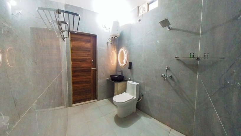 Imagen de la habitación del Hotel Hushvan Resorts. Foto 9