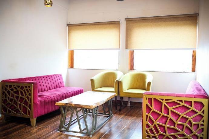 Imagen de los interiores del Hotel Hushvan Resorts. Foto 15