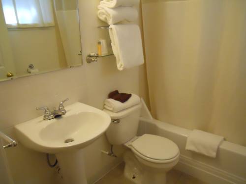 Imagen de la habitación del Hotel Husker Inn. Foto 1