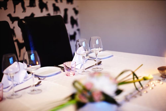 Imagen del bar/restaurante del Hotel Huskvarna Stadshotell. Foto 2