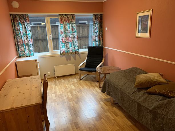 Imagen de la habitación del Hotel Husnes Sentruml. Foto 3